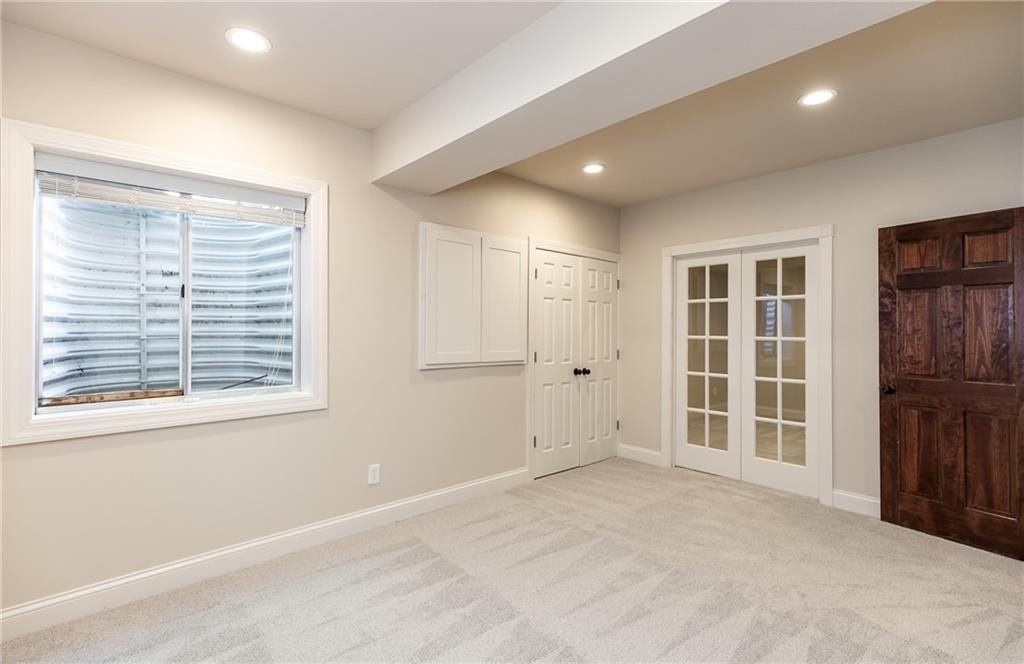 15618 S Hallet Street — photo 53