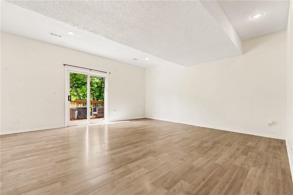 1127 Cardinal Drive — photo 7