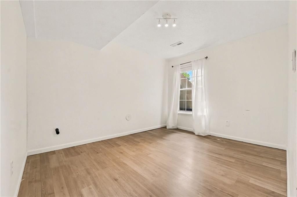 1127 Cardinal Drive — photo 19