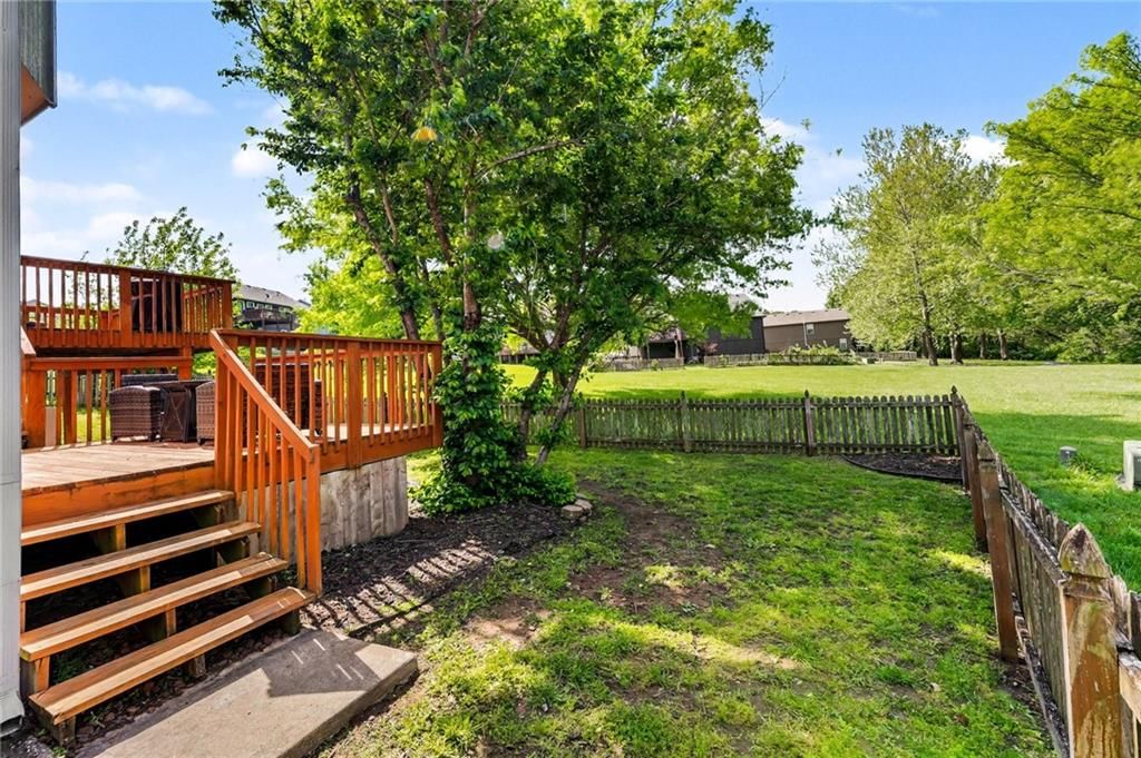 1127 Cardinal Drive — photo 24