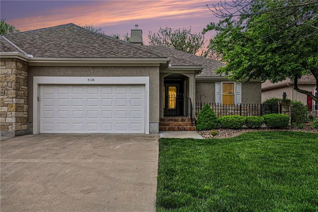 4128 SW Minnesota Drive, Lee's Summit, MO