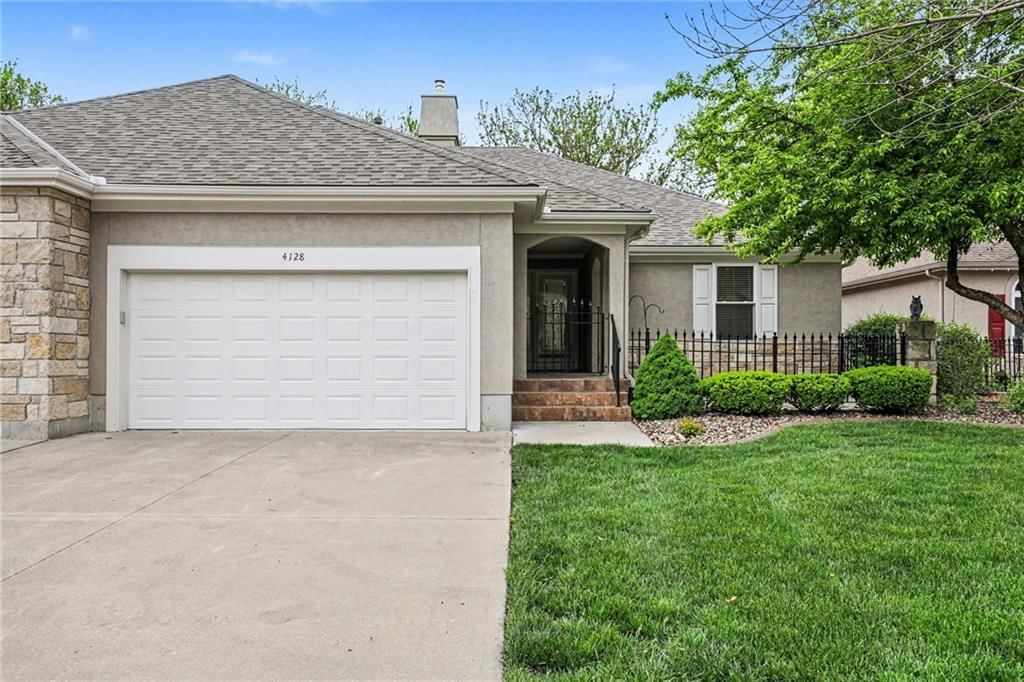 4128 SW Minnesota Drive — photo 2