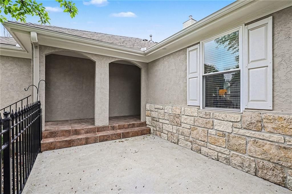 4128 SW Minnesota Drive — photo 5