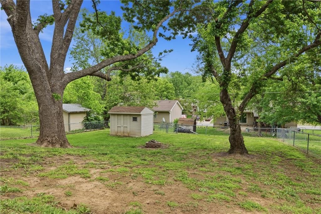 2209 S 17th Street — photo 39