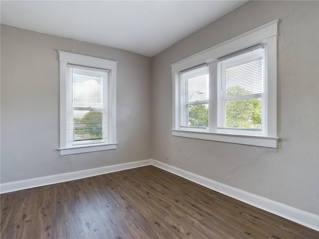 2416 E 22nd Street — photo 9