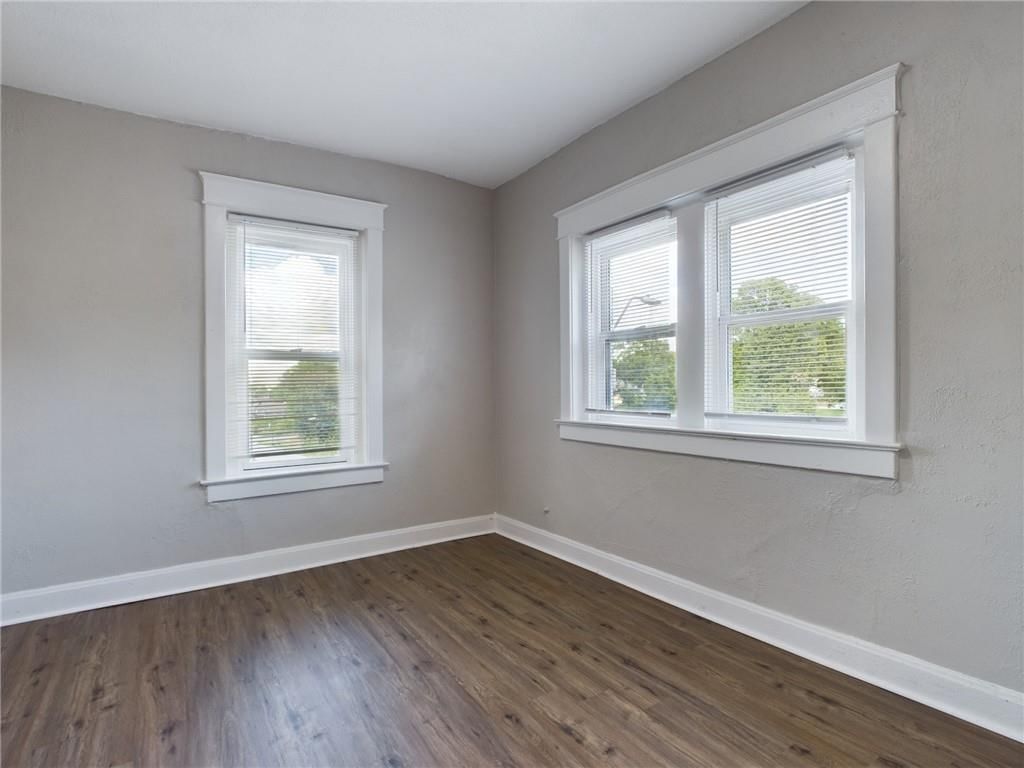 2416 E 22nd Street — photo 13