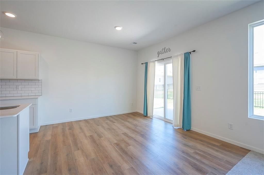 27018 E Sycamore Street — photo 25