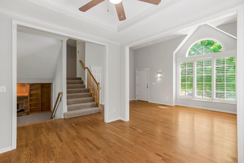 6910 Roundtree Street — photo 6