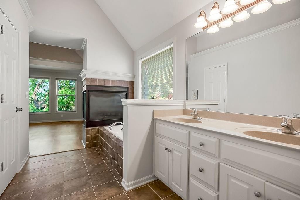6910 Roundtree Street — photo 22