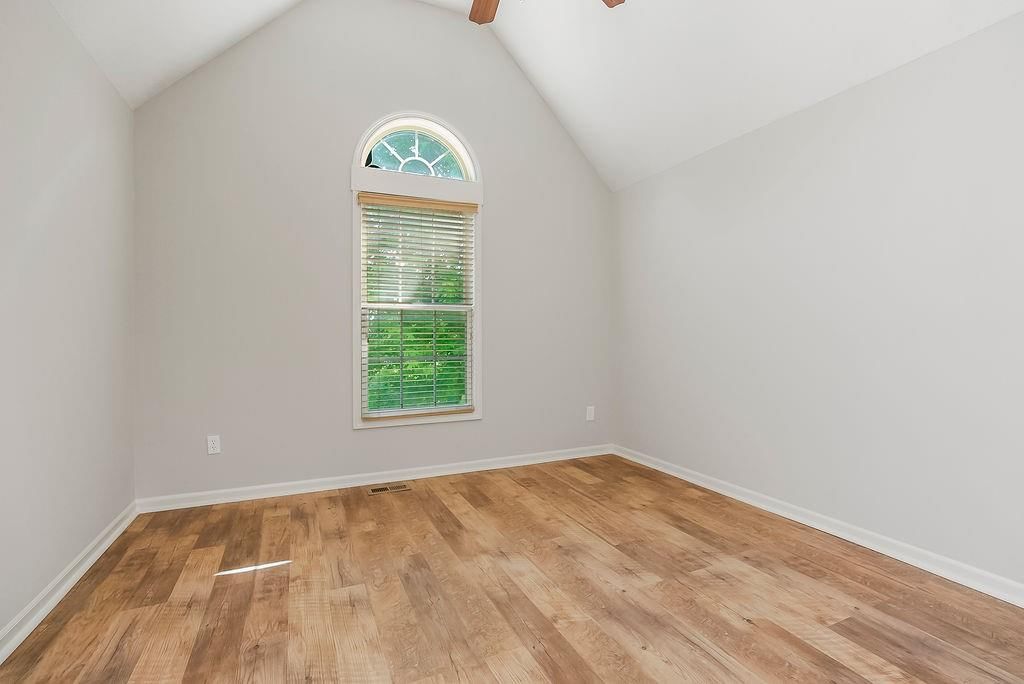 6910 Roundtree Street — photo 27