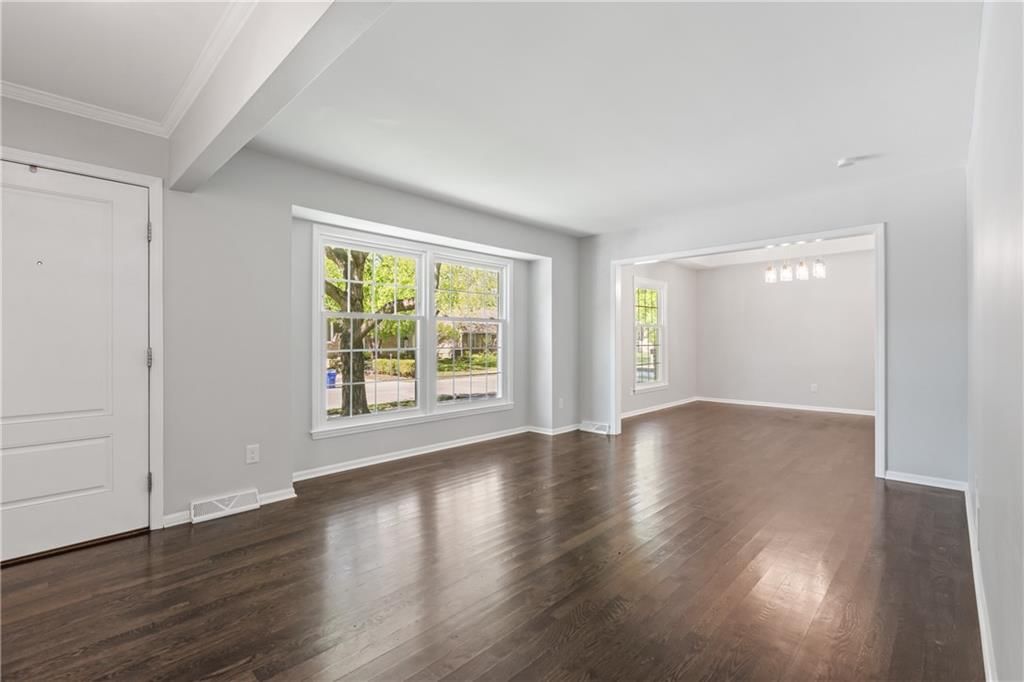 8306 W 97th Terrace — photo 3
