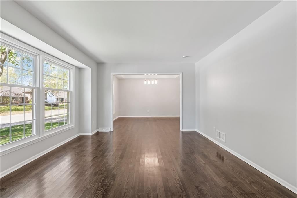 8306 W 97th Terrace — photo 5