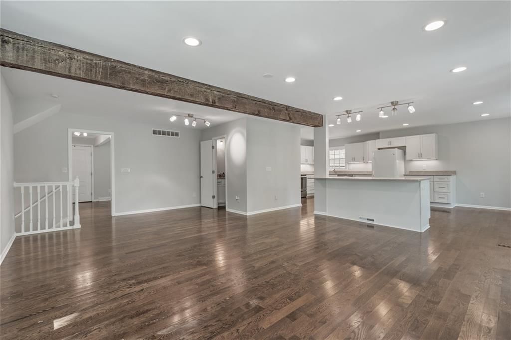 8306 W 97th Terrace — photo 15