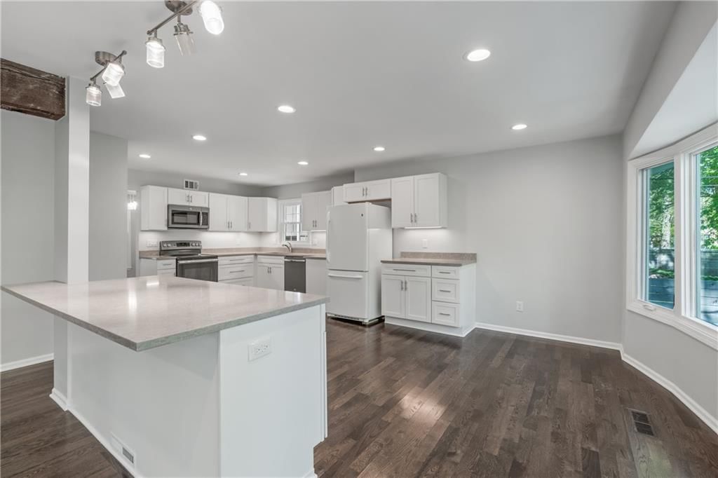 8306 W 97th Terrace — photo 17