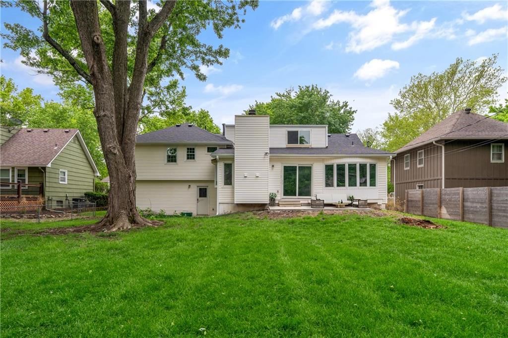 8306 W 97th Terrace — photo 38