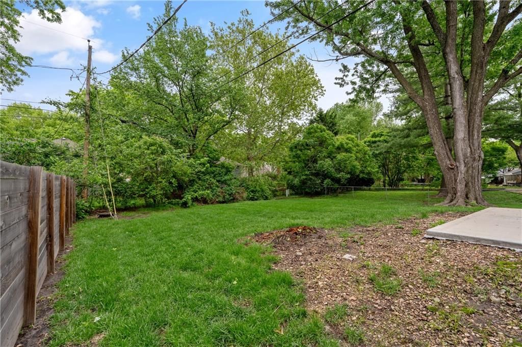 8306 W 97th Terrace — photo 39