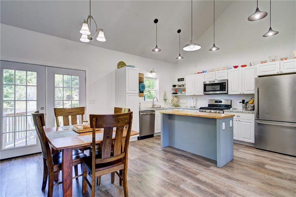 5716 NW Creekview Drive — photo 13
