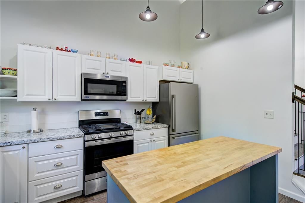 5716 NW Creekview Drive — photo 14