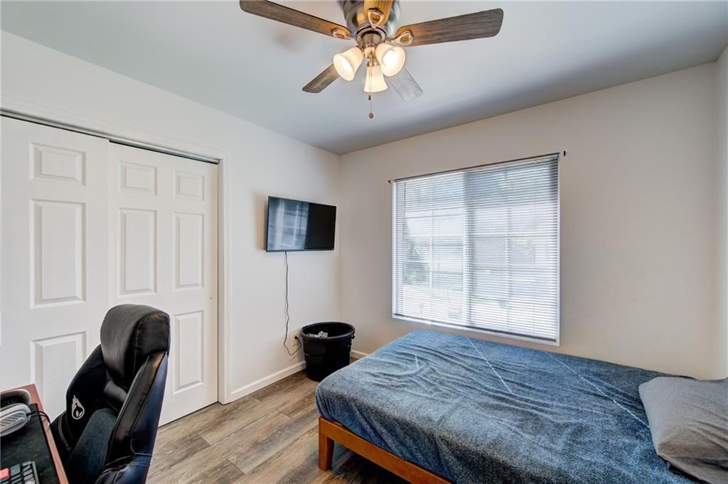 5716 NW Creekview Drive — photo 15