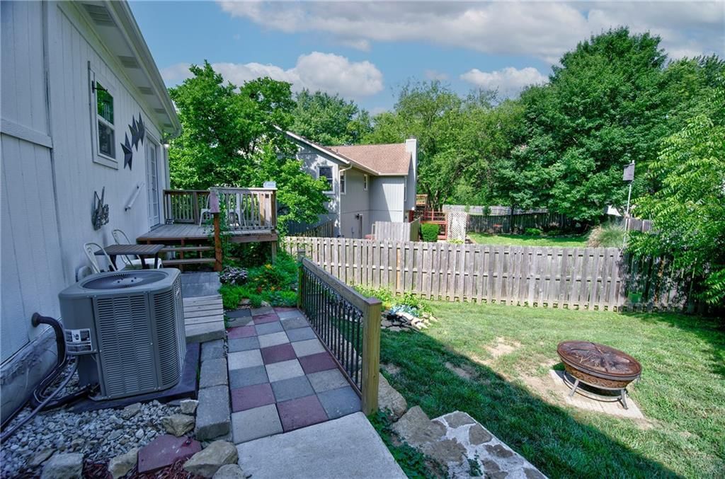 5716 NW Creekview Drive — photo 34