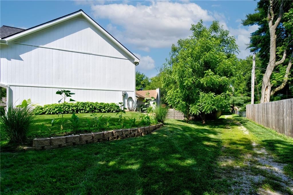 5716 NW Creekview Drive — photo 38
