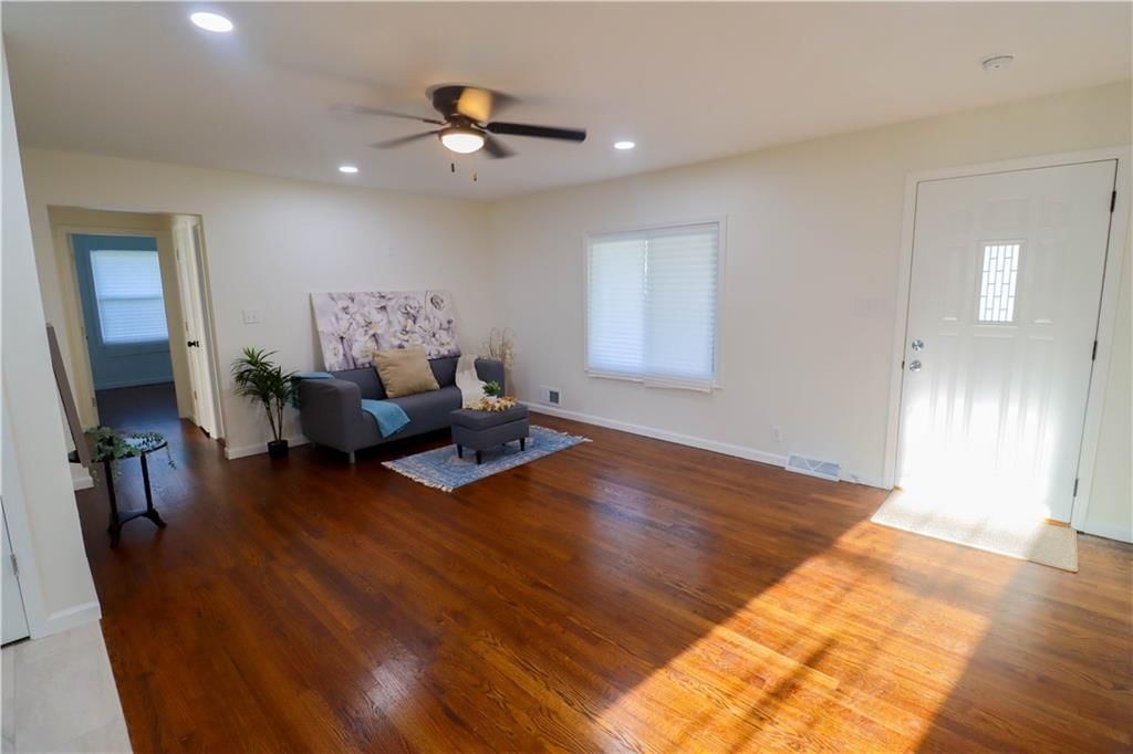 735 S Hamilton Street — photo 9