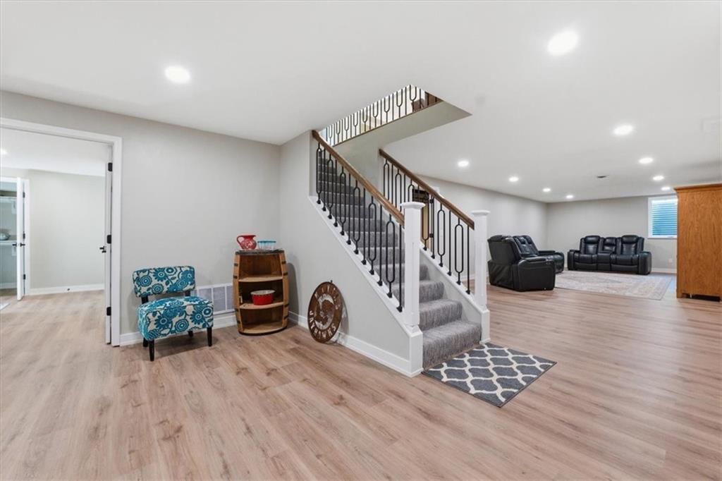 910 Sherman Parkway — photo 26