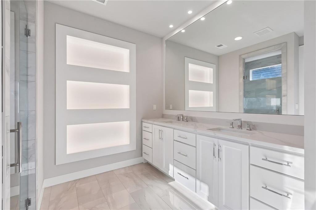 13721 Pembroke Lane — photo 18