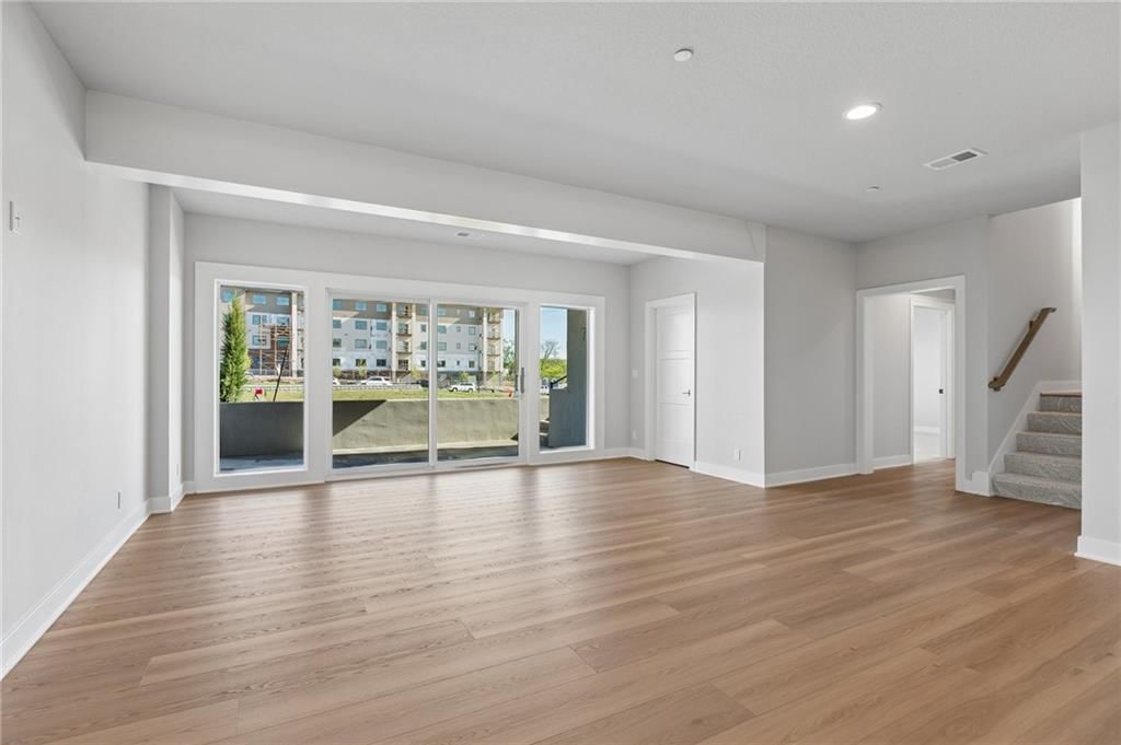 13721 Pembroke Lane — photo 24