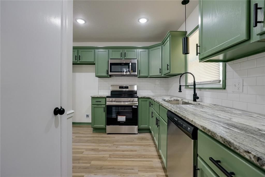 9824 Lydia Avenue — photo 12