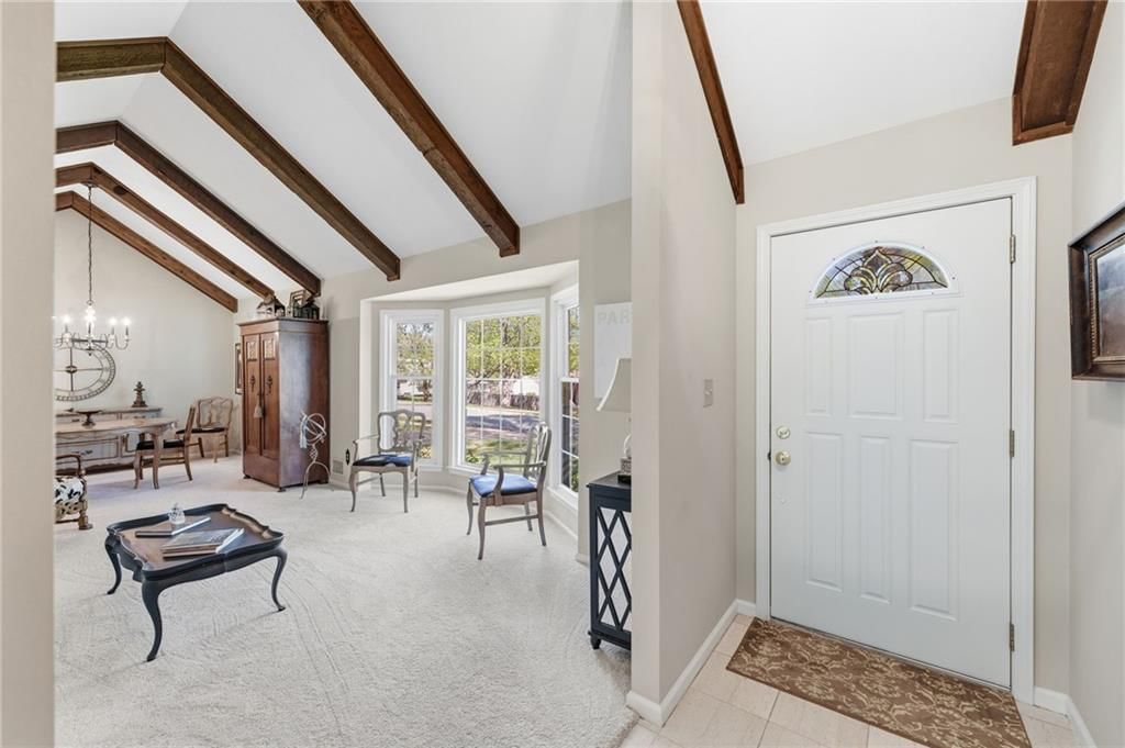 9912 Farley Lane — photo 3