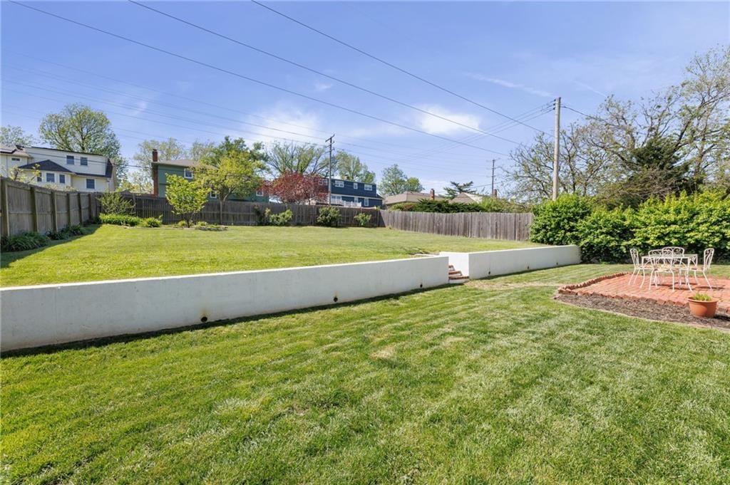 9912 Farley Lane — photo 45