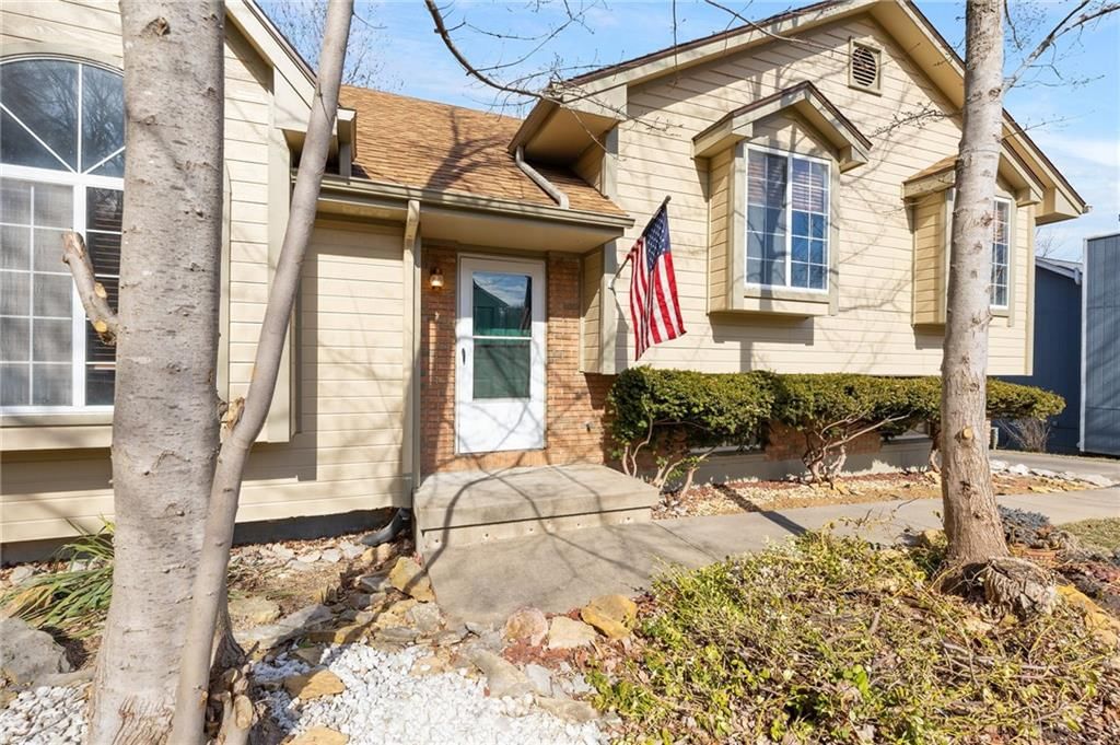 410 SW 24Th Street — photo 3