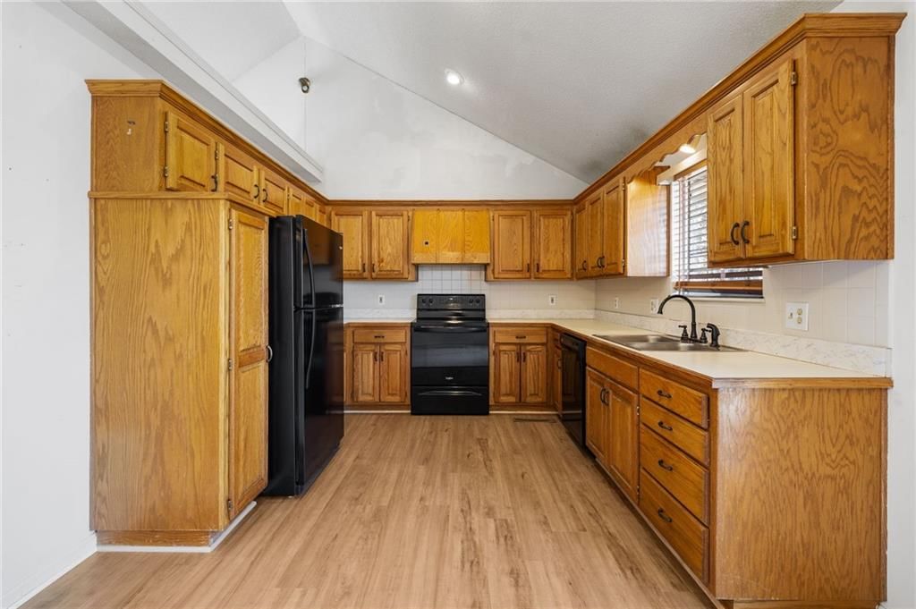 410 SW 24Th Street — photo 10