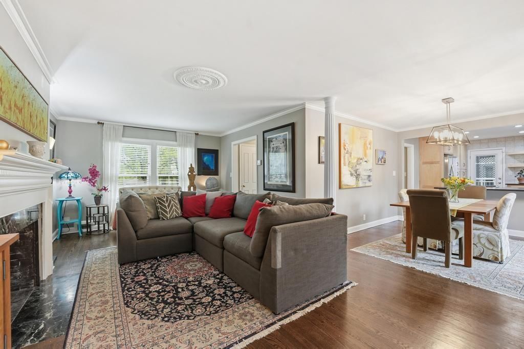 2105 W 50th Terrace — photo 8