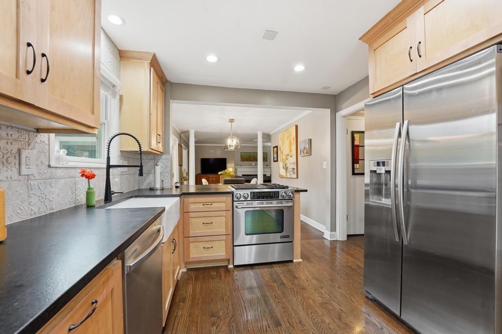 2105 W 50th Terrace — photo 14