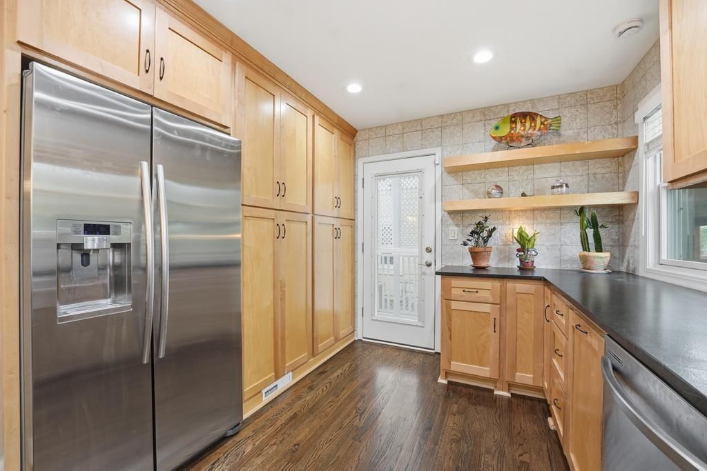 2105 W 50th Terrace — photo 15