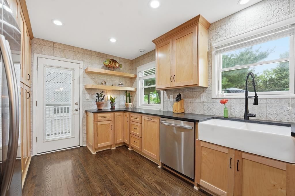 2105 W 50th Terrace — photo 16