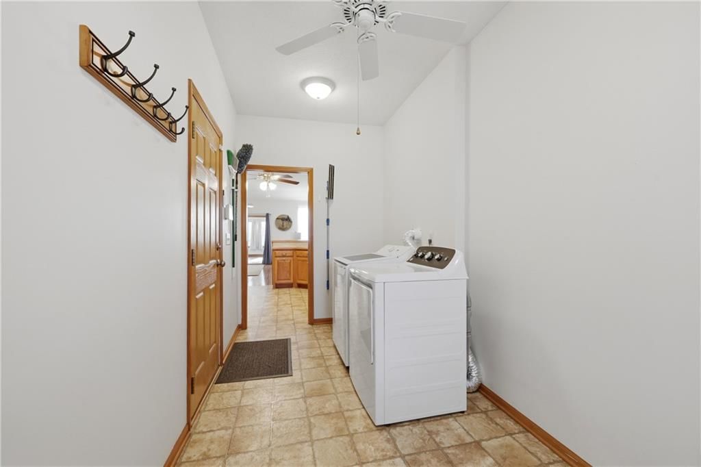 2126 NE Sparta Drive — photo 15