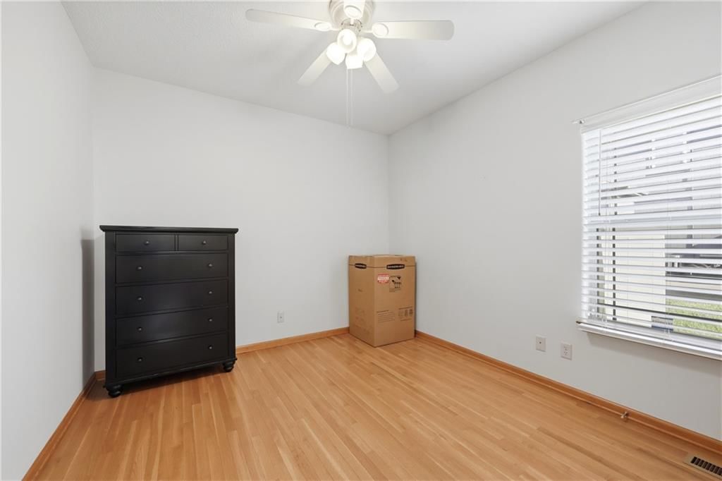 2126 NE Sparta Drive — photo 20