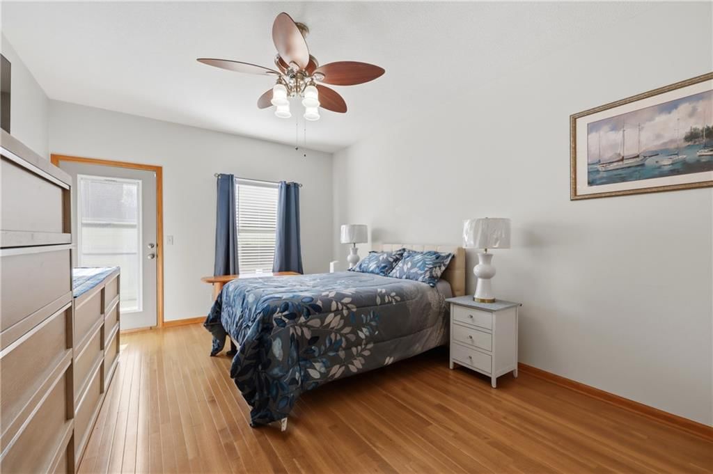 2126 NE Sparta Drive — photo 25