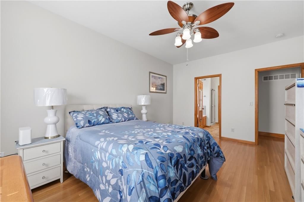 2126 NE Sparta Drive — photo 27
