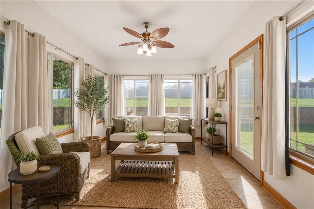 2126 NE Sparta Drive — photo 31