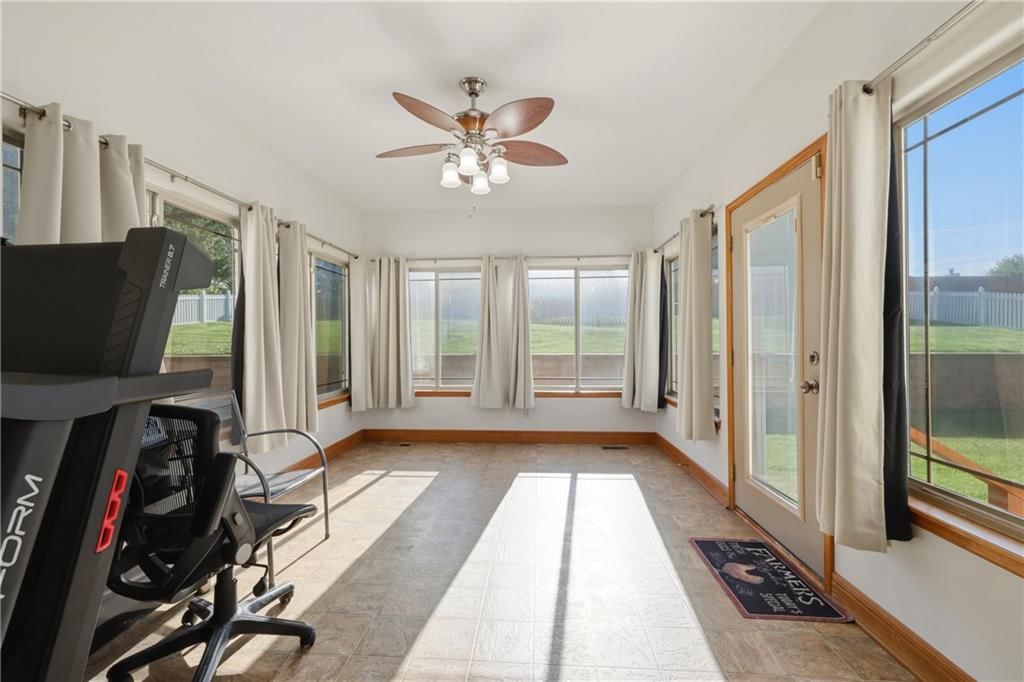 2126 NE Sparta Drive — photo 32