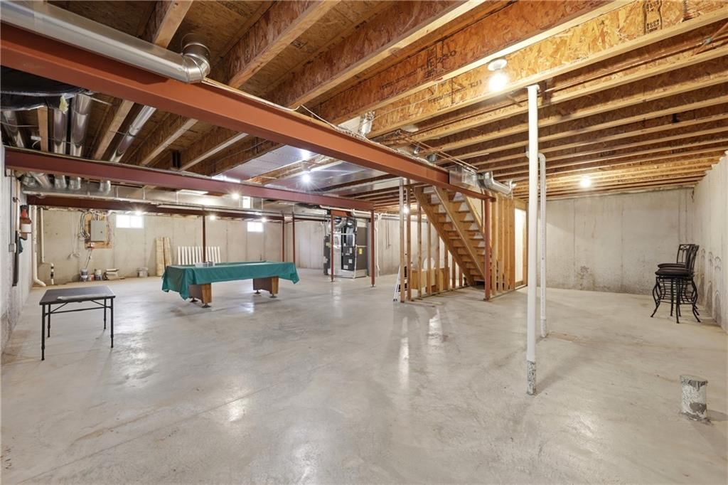2126 NE Sparta Drive — photo 35