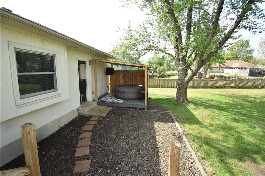 406 N Missouri Street — photo 34