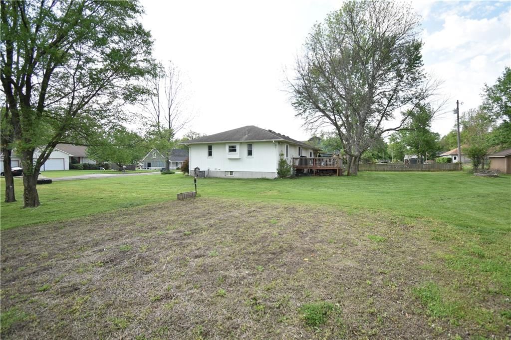 406 N Missouri Street — photo 38