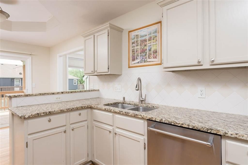 707 E 18th Street — photo 10