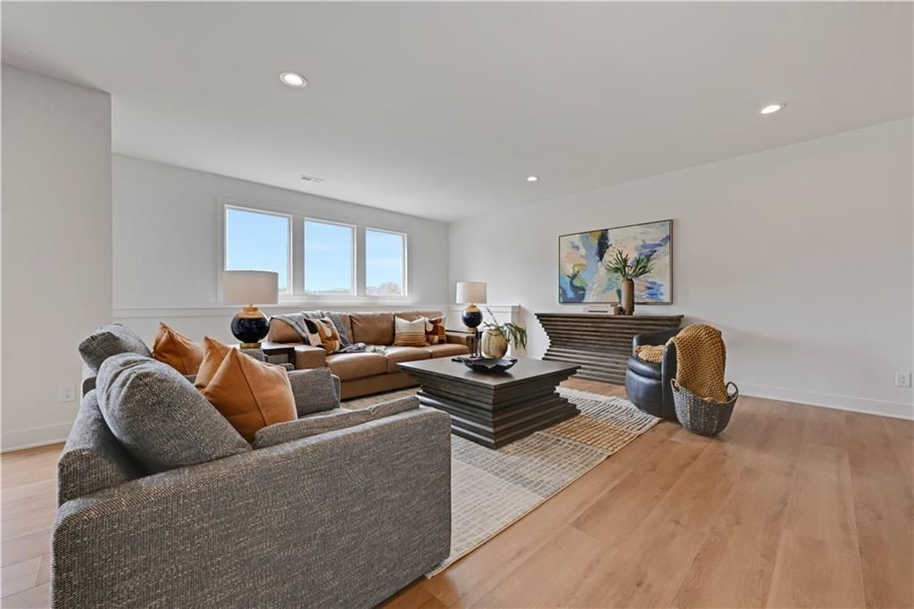 17312 Earnshaw Street — photo 12