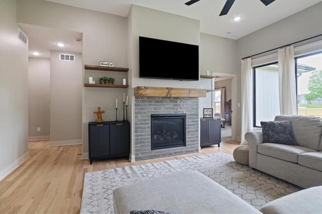 2210 Piedmont Place — photo 10